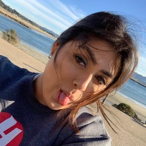 Meet your Posher, Ariana